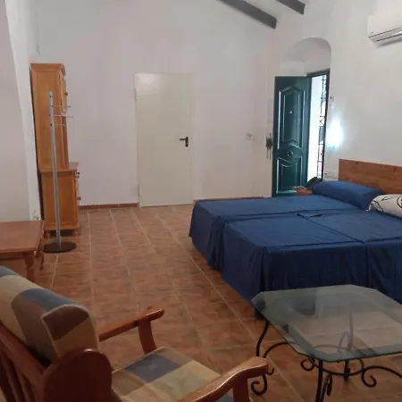 Hacienda Marcharavi Hotel *