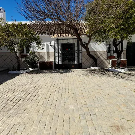 Hacienda Marcharavi Hotel *